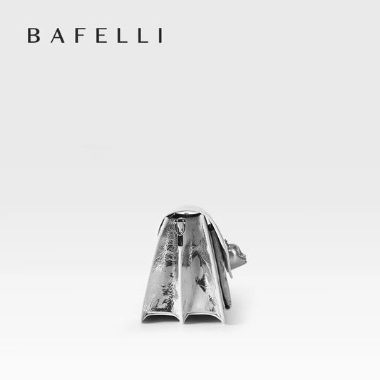 Women’s Leather Flap Crossbody Bag – Elegant Trendy Handbag